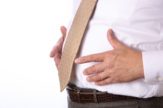 肥満体型の男性